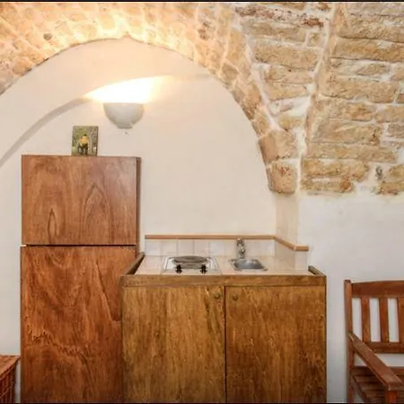 Piazzetta Barone Incalzi Ostuni